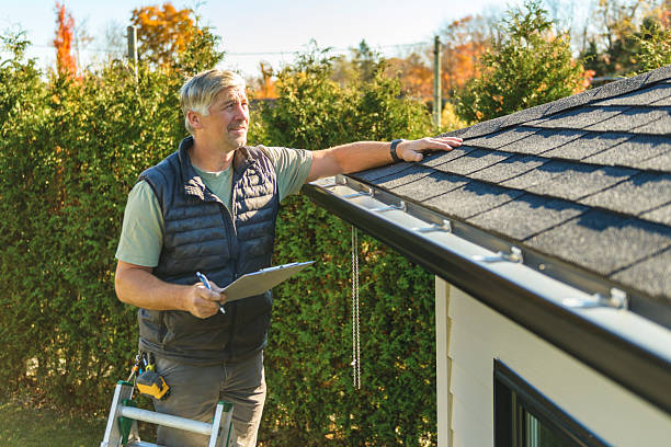 Professional Roofing technician working in Smoketown, PA